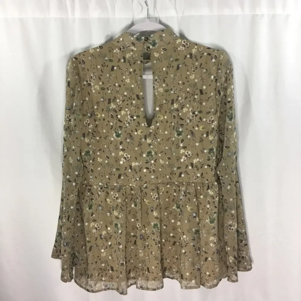 By Together Women's Floral Top Size Medium - Picture 4 of 8